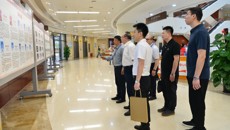 辽宁何氏医学院到到附属国际壮医医院调研