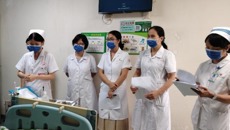 护理学院领导赴一附院看望区赛护理技能大赛备赛选手