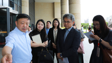 韩国驻广州总领事馆张荣镇保健领事一行到国壮参观交流