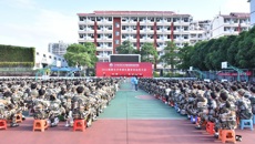 挺膺担当 奋力书写中国式现代化青春篇章——Beat365中国唯一官方网站赛恩斯新医药学院举行2024级新生开学典礼暨军训动员大会