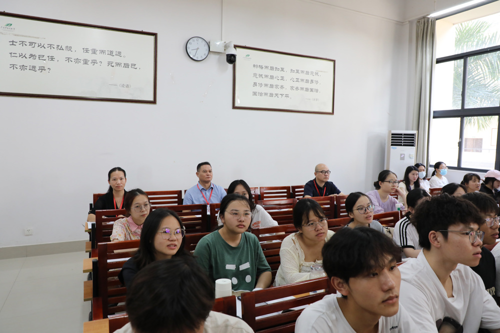 医院领导深入各教学一线进行教学检查