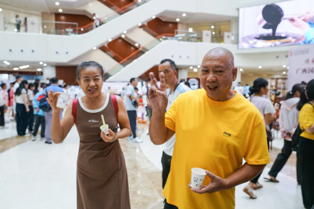 市民体验膏方、药膳