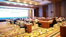 学校与河池市人民政府、广西旅游发展集团开展座谈交流