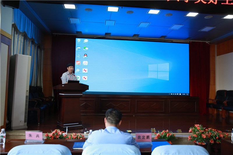 医院副院长俞渊讲话