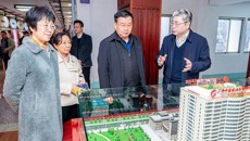 自治区人大常委会专题调研组莅临学校附属瑞康医院调研