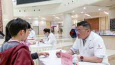 附属国际壮医医院开展全国爱肝日公益义诊活动