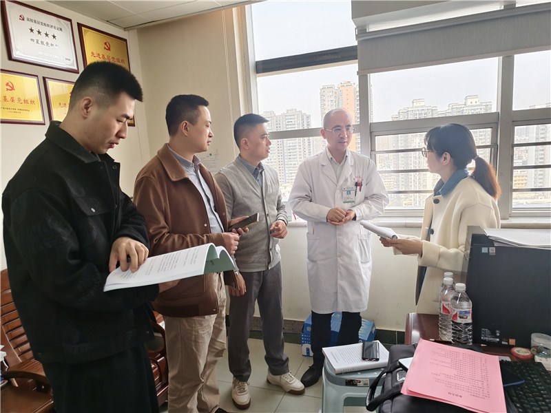 深入专科开展交流