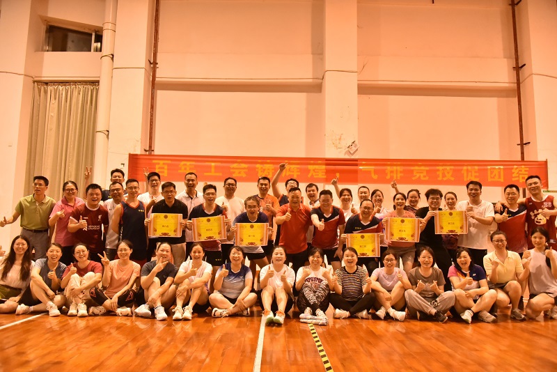 ▲参赛队伍合影 ▲参赛队伍合影