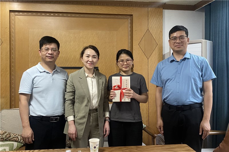 添加图片描述 添加图片描述