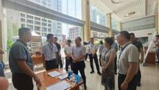 学校举办2025届毕业生“百日冲刺促就业”双选会暨“宏志助航计划”专场招聘会