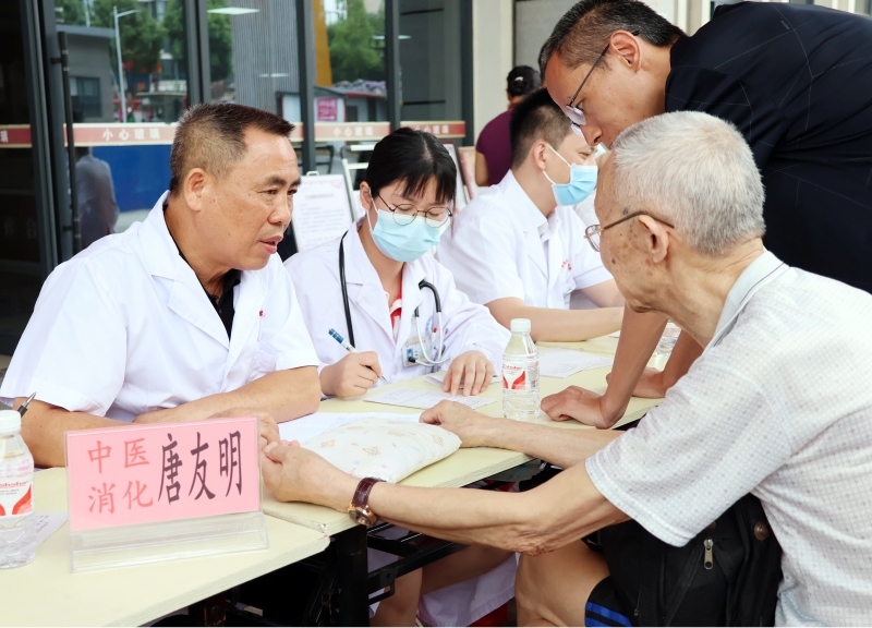 唐友明2_副本.jpg 唐友明2_副本.jpg