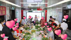 第一附属医院团委、社工部联合胃肠外科、小儿外科，甲状腺、乳腺外科开展插花园艺小组活动