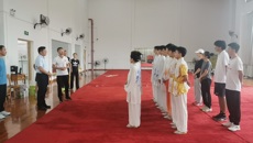 何刚亮副校长看望慰问暑假集训的教练员运动员