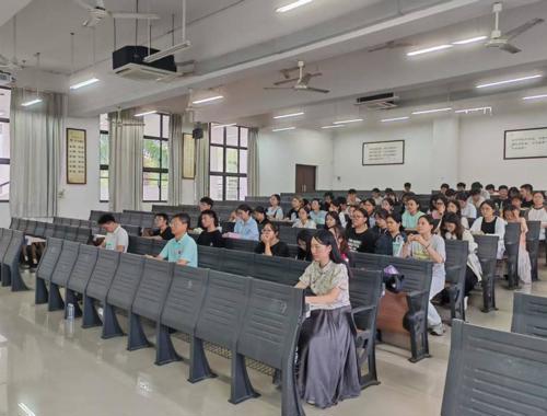 Beat365中国唯一官方网站召开自治区第十四届学生运动会游泳比赛志愿者动员大会