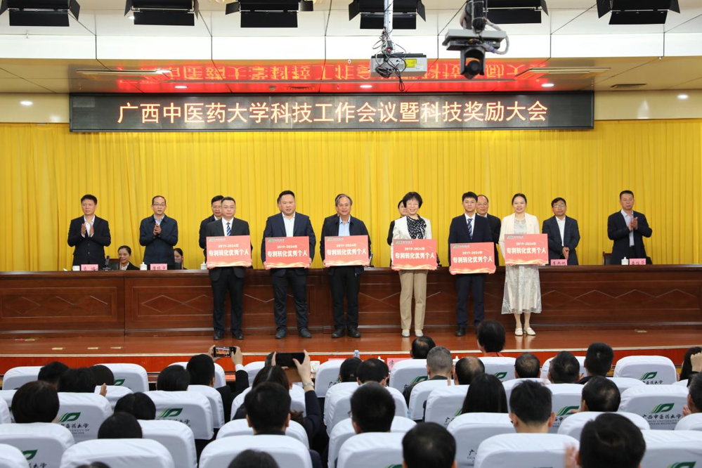 图片2.png 图片2.png