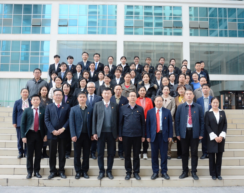 15CB0E50870DAC904F121351C77E17F8